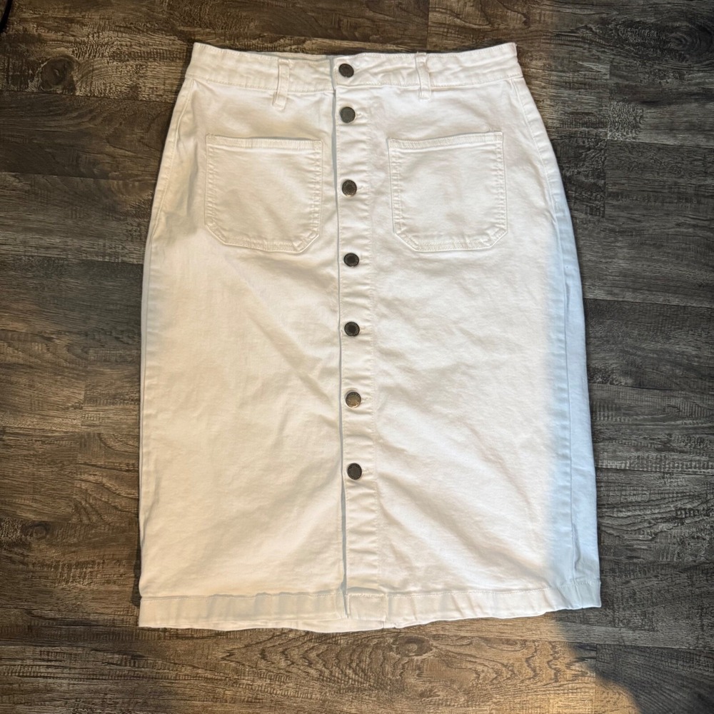 ON:34TH White Button Front Midi Skirt Size 10/30 Denim Stretch Cotton Blend‎